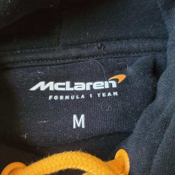 McLaren Formula 1 Team Hoodie Pullover Mens Medium Black Austin Texas Castore - Picture 5 of 11